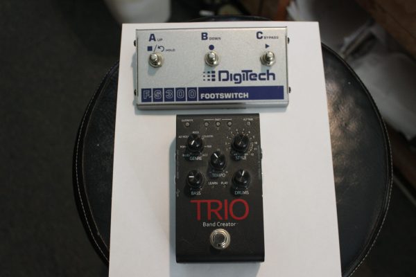 DigiTech Trio Band Creator/ With FS-300 – Action Sound Music