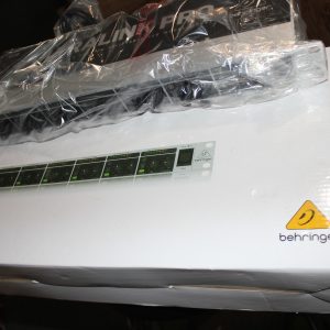 Behringer MX882 Rackmount Mixer / Splitter