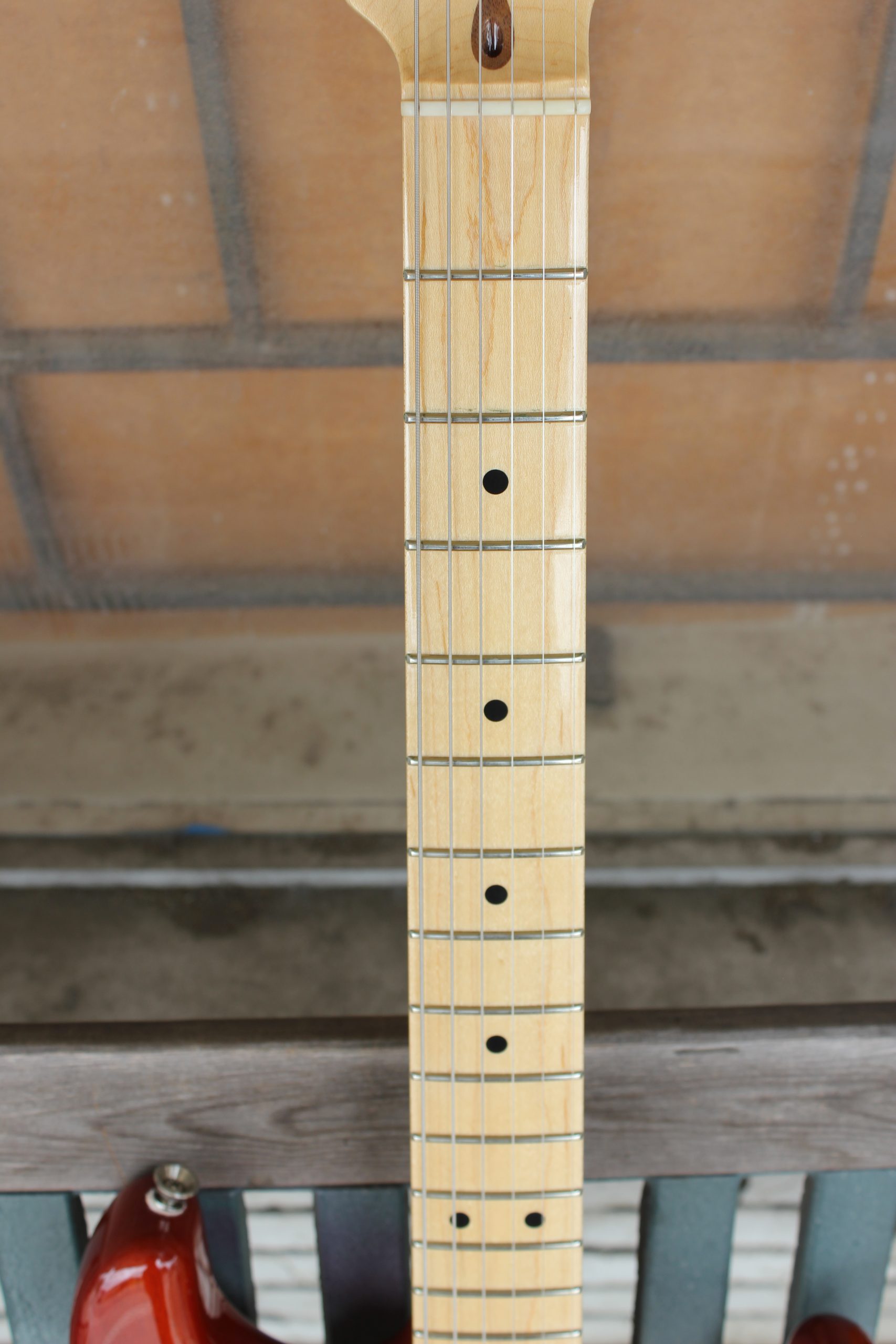 Fender 2018 American Professional Stratocaster Sienna Sunburst - Image 7