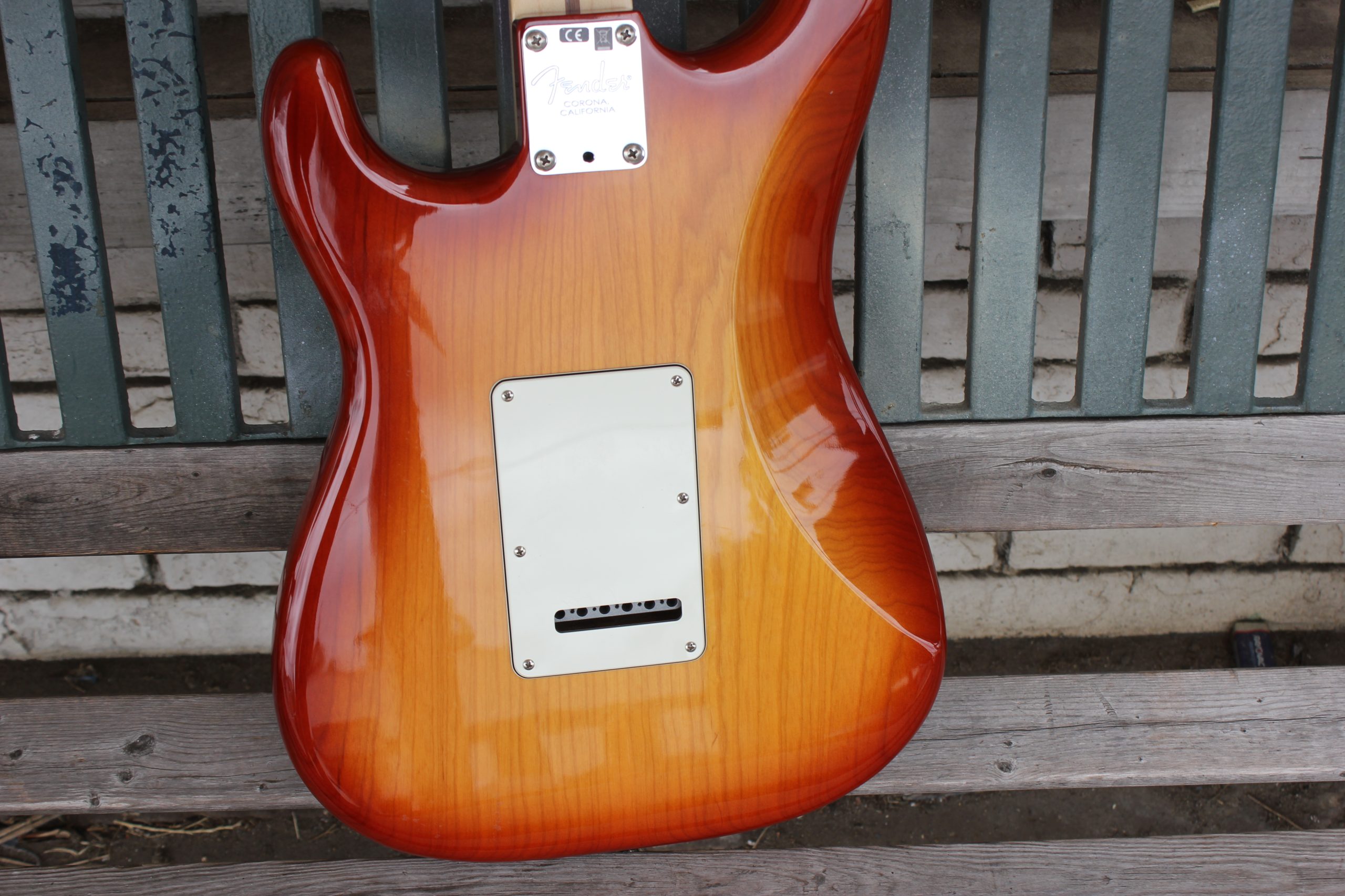 Fender 2018 American Professional Stratocaster Sienna Sunburst - Image 12
