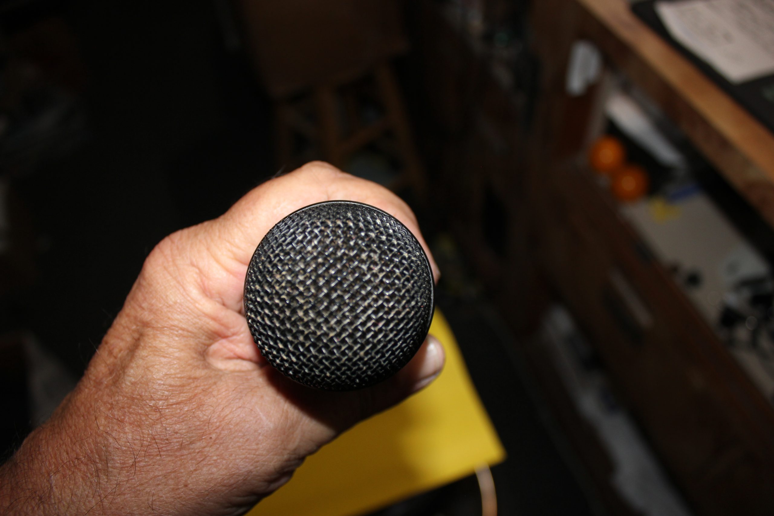 Electro-Voice ND76 Dynamic Cardioid Vocal Microphone - Image 4