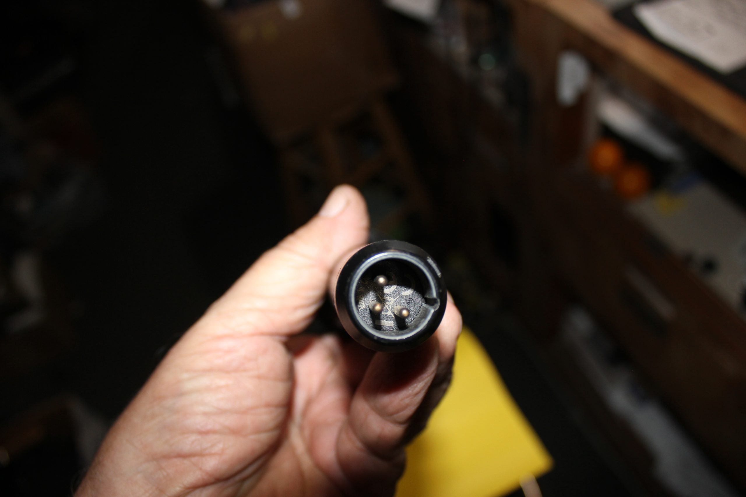 Electro-Voice ND76 Dynamic Cardioid Vocal Microphone - Image 5