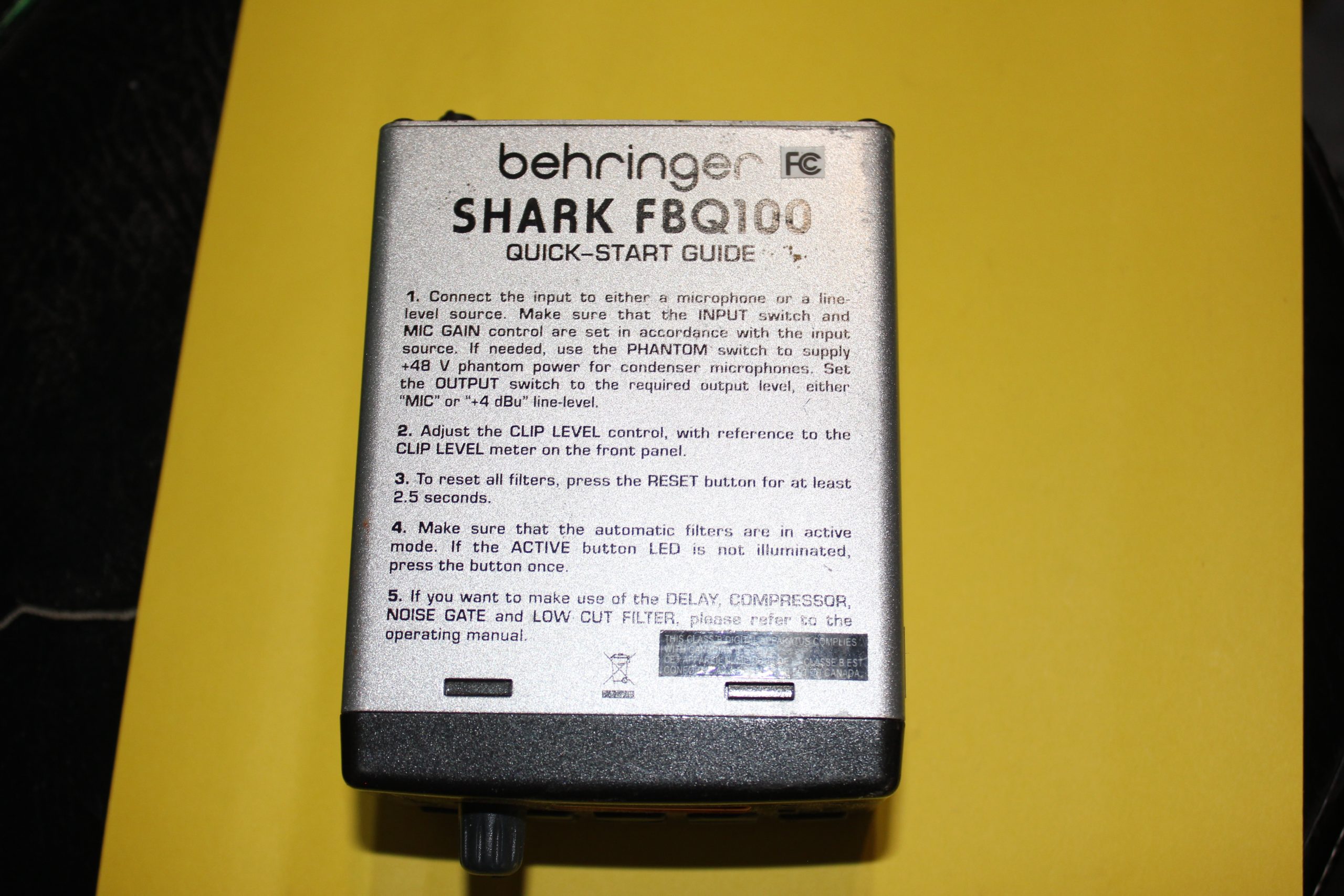 Behringer Shark FBQ100 Automatic Feedback Destroyer with Power Supply