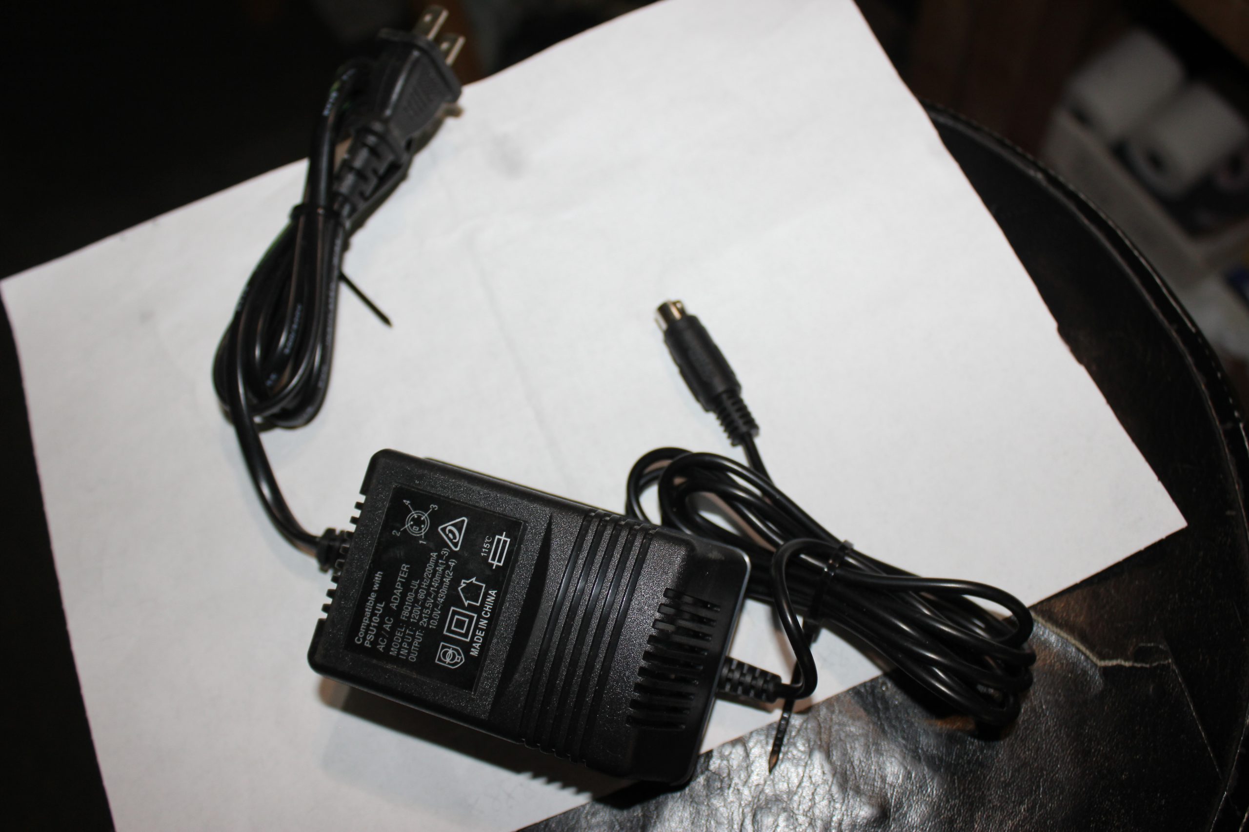 Behringer Shark FBQ100 Automatic Feedback Destroyer with Power Supply - Image 7