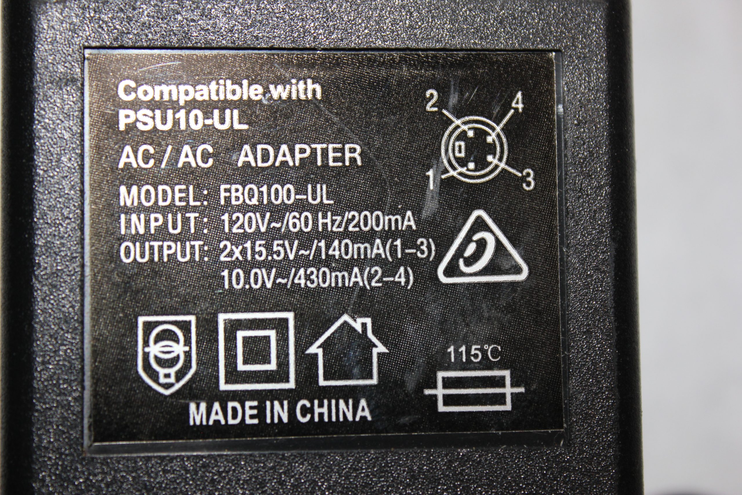 Behringer Shark FBQ100 Automatic Feedback Destroyer with Power Supply - Image 8