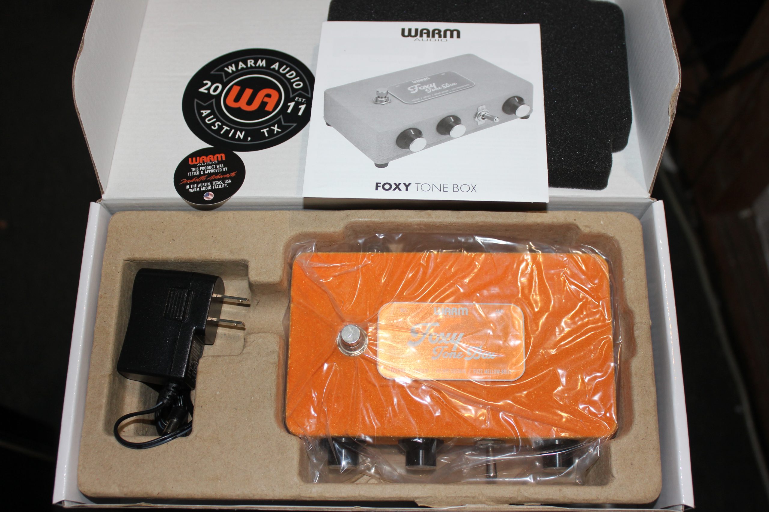 Warm Audio Foxy Tone Box Vintage Fuzz Pedal (Orange Fuzzy Texture) - Image 3